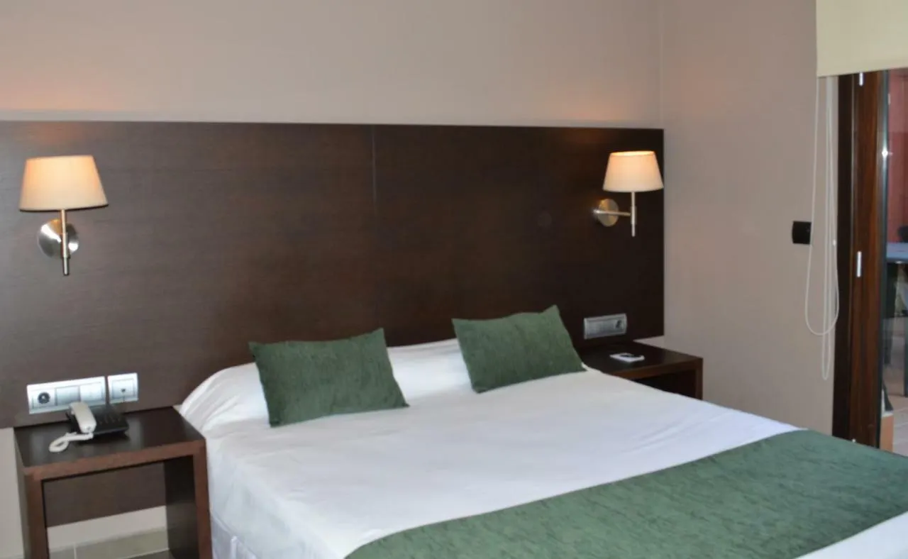 Hotel Vilassar Vilassar De Mar 4*,  Spain